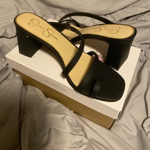 jessica simpson willmena sandal